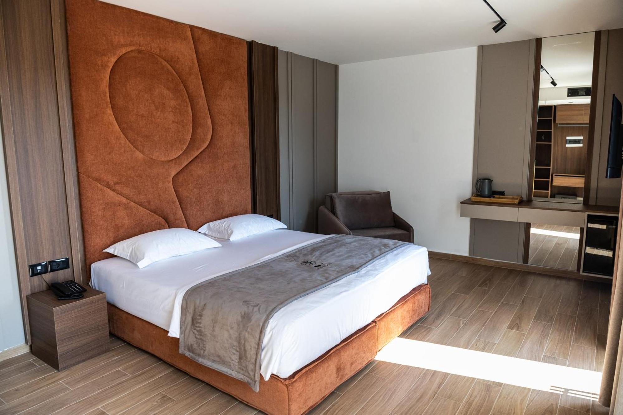 Lezhë Bolt Boutique Hotel מראה חיצוני תמונה